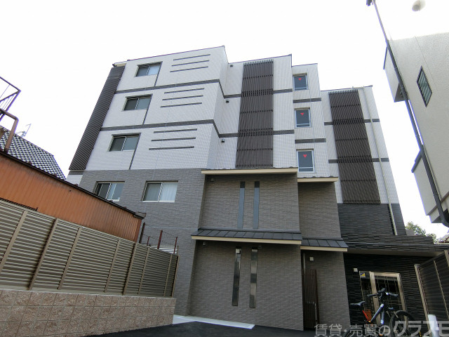 アドバンス京都北大路レフィナードの建物外観