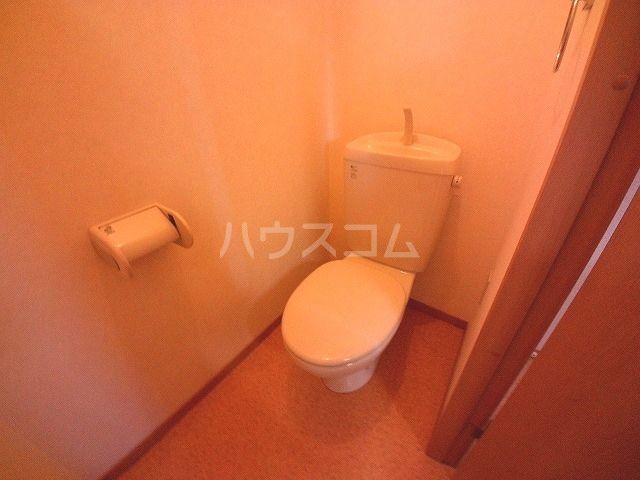 【四日市市尾平町のアパートのトイレ】