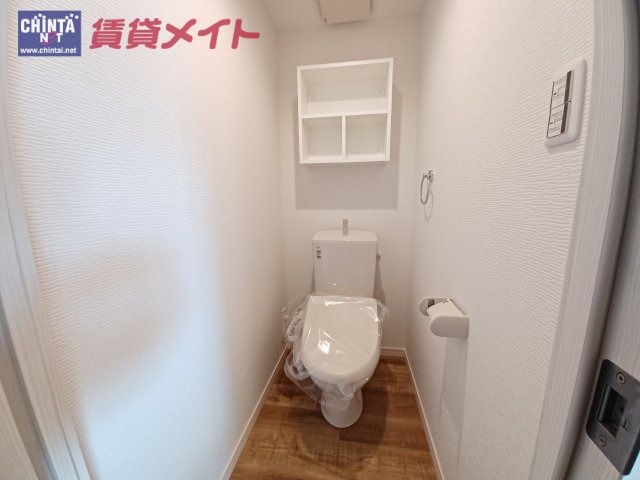 【員弁郡東員町大字大木のアパートのトイレ】