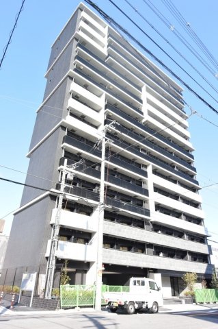 エスライズ新大阪フロントの建物外観
