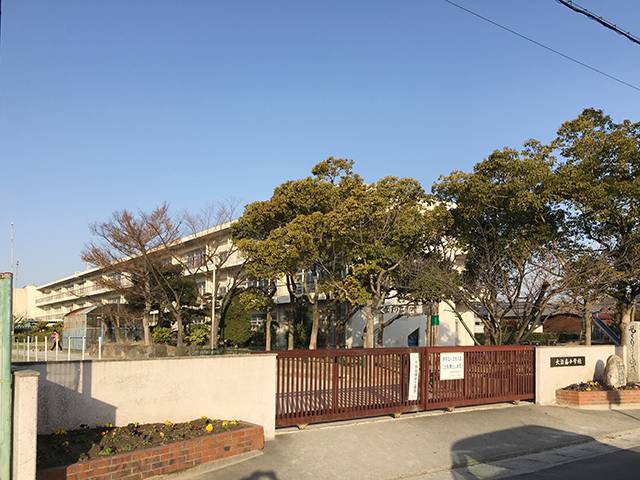 【エクラの小学校】