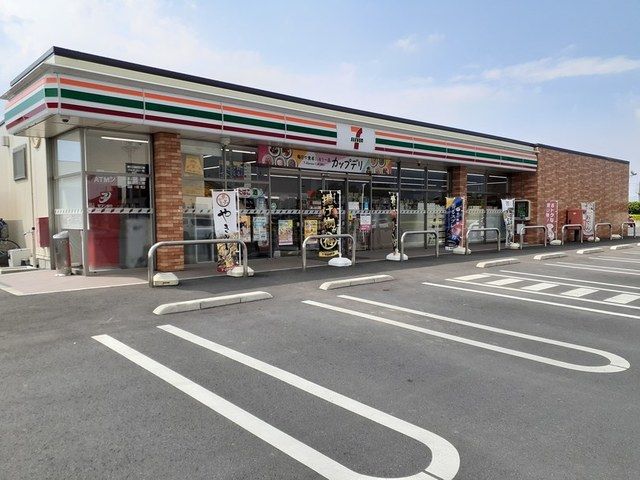 【栃木市藤岡町藤岡のアパートのコンビニ】