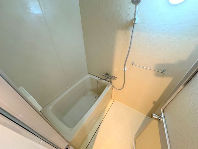 バス・シャワールーム　※別室の写真です。