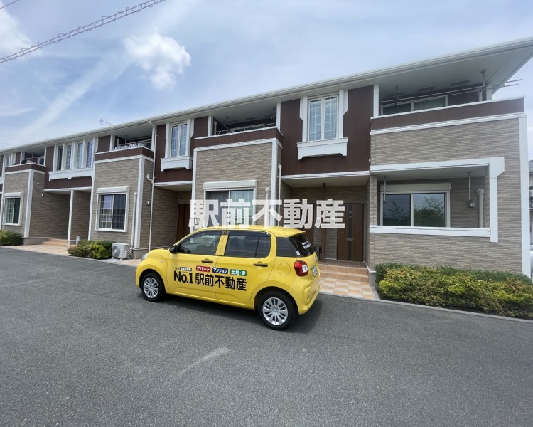 八女郡広川町大字新代のアパートの建物外観