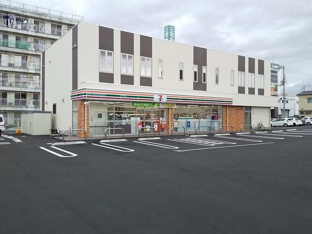 コンビニ　セブンイレブン　松山土居田町店（コンビニ）まで750m