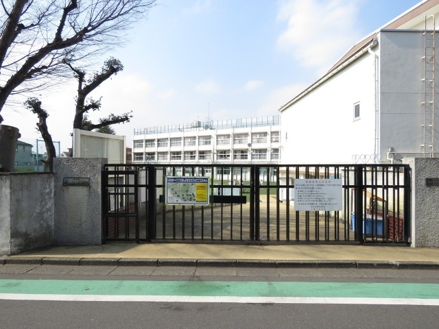 【目黒区駒場のマンションの小学校】