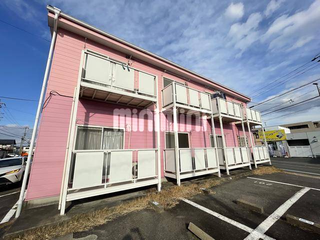 建物外観　各部屋駐車場あります