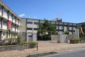 【エバーグリーン鳰の浜の小学校】