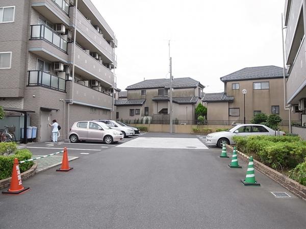 【ソエダマンション壱番館の駐車場】