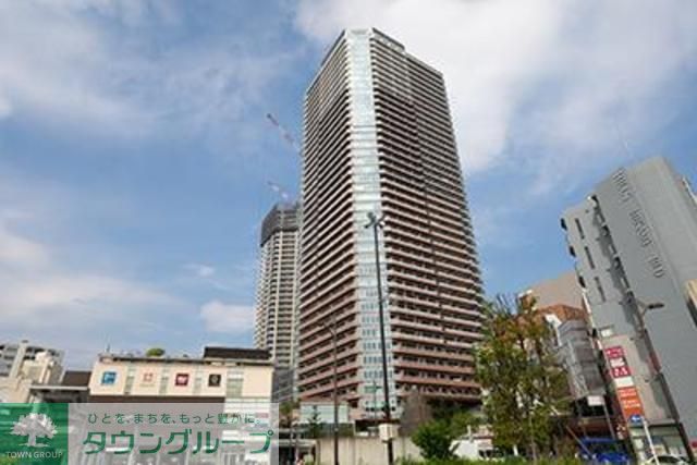 【品川区小山のマンションの建物外観】