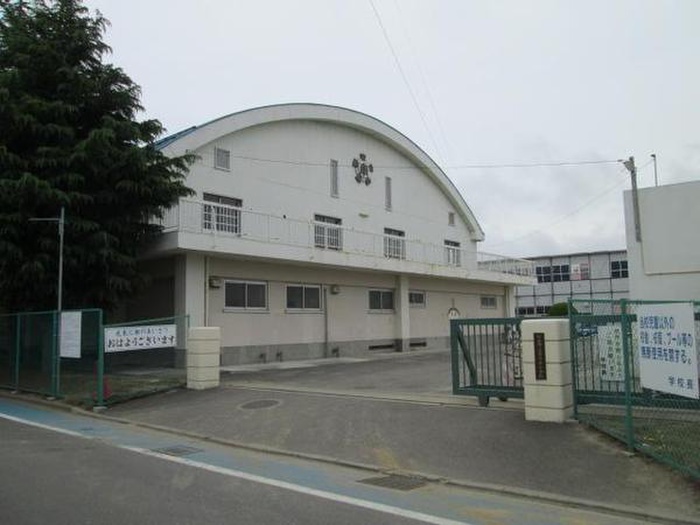 小学校　南光台小学校（小学校）まで550m