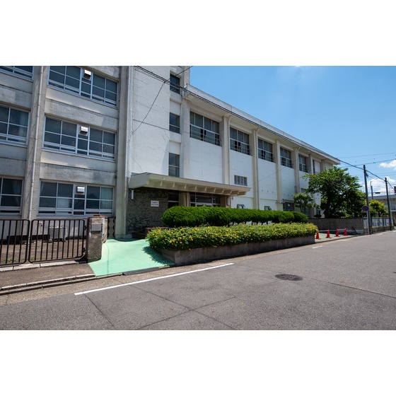 【ＵＲ尾上の小学校】