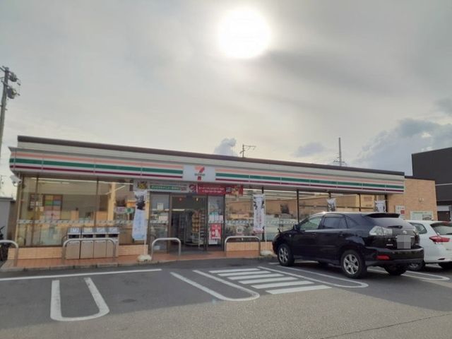コンビニ　セブン-イレブン 岡崎上和田店（コンビニ）まで1000m