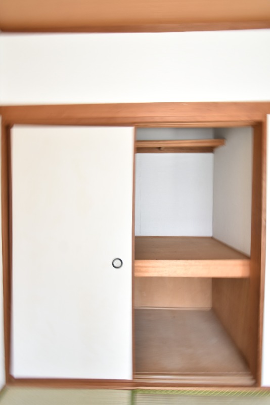 収納　押し入れ