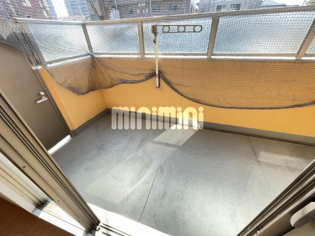 バルコニー　奥行きのあるバルコニー