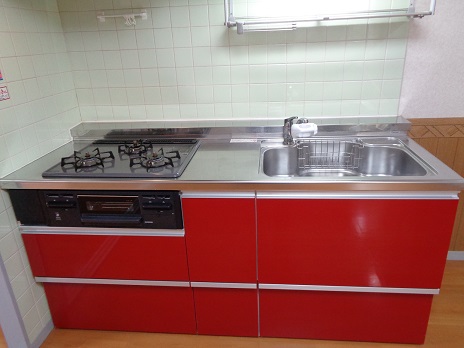 キッチン　システムキッチン／３口・浄水器付き