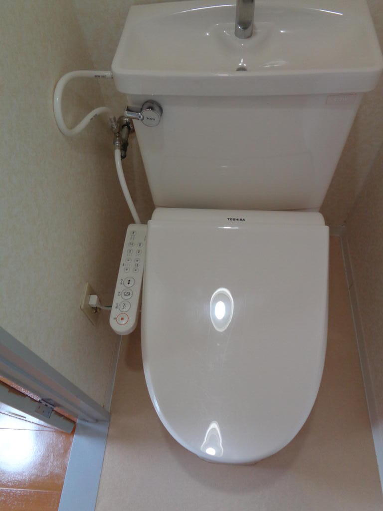 その他部屋・スペース　トイレ／温水洗浄便座