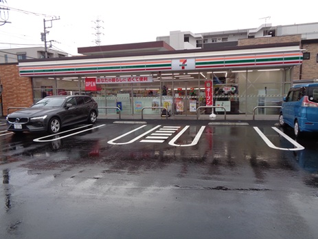 コンビニ　セブンイレブン・（コンビニ）まで500m