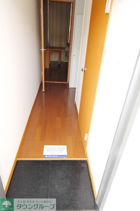 レオパレスサンハイムの玄関写真