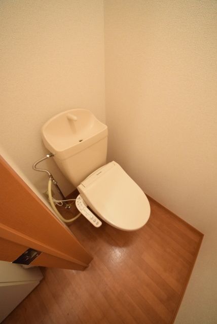 トイレ　☆内見のご予約はタウンハウジング八王子店まで☆