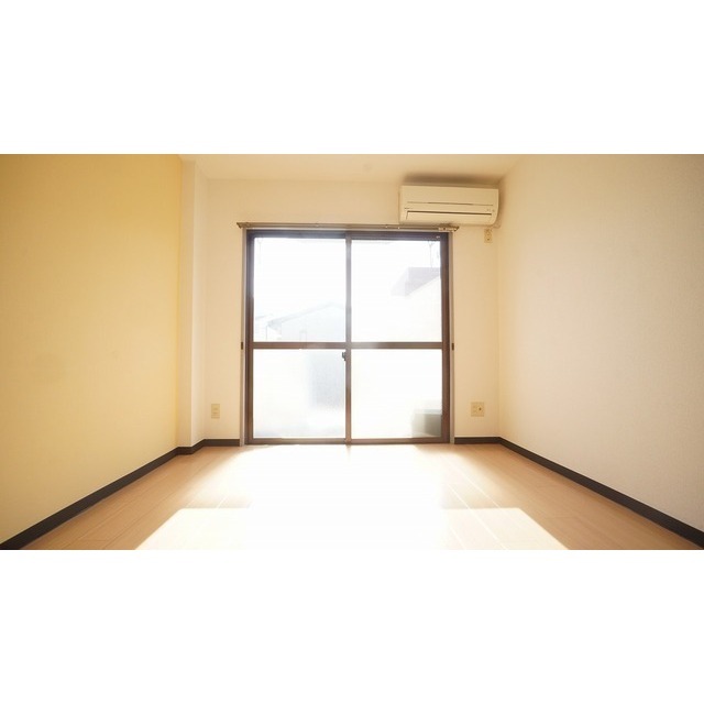 居室・リビング　リビング（同仕様タイプ・現況優先）