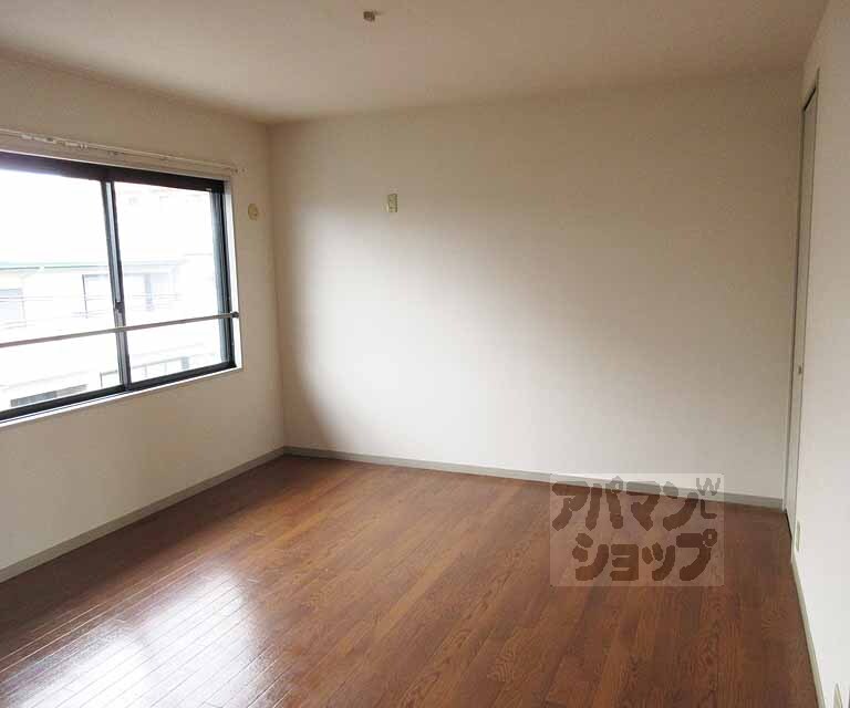 居室・リビング　広々とした室内・