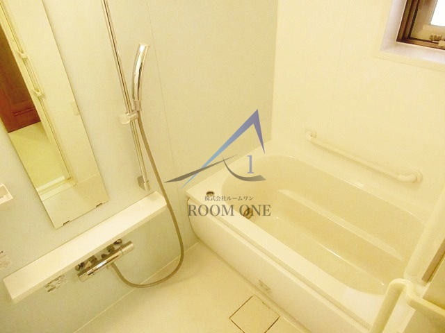 バス・シャワールーム　お風呂です。
