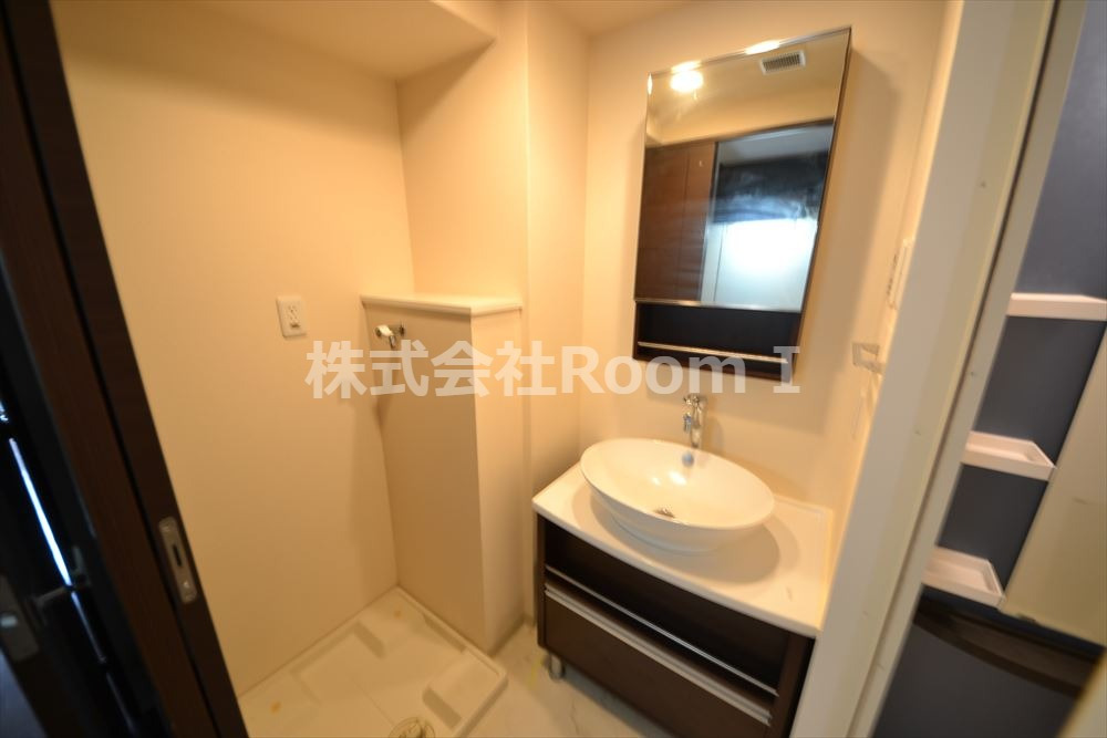 洗面設備　脱衣スペースもあります