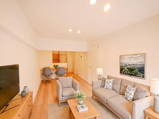 居室・リビング　CGで家具等を配置したもので家具等は含まれません