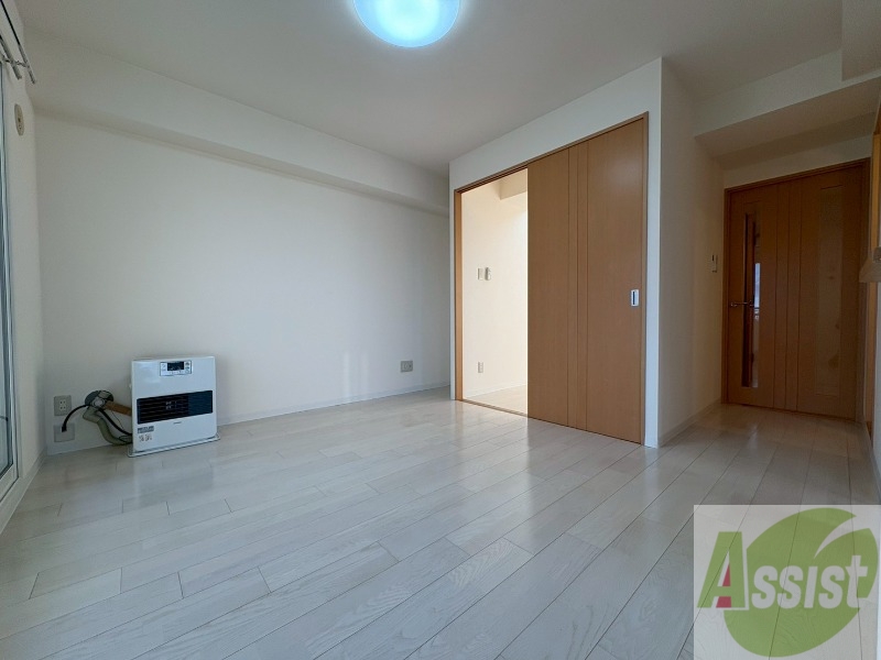 居室・リビング　広くてキレイなお部屋が広がっていて、充実した生活が送れそう。