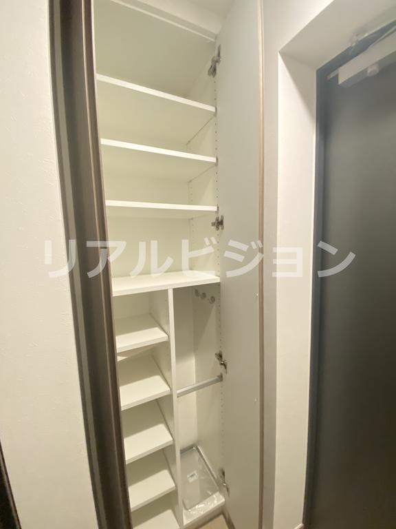 玄関　※同間取り参考写真