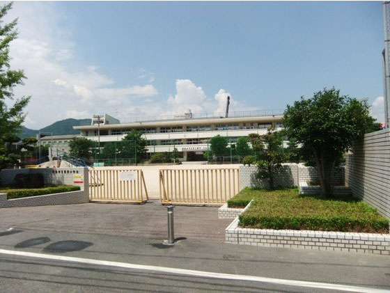 小学校　長束小学校（小学校）まで60m