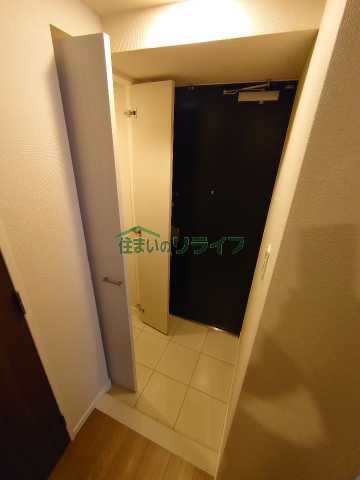 玄関　エミリブ池袋