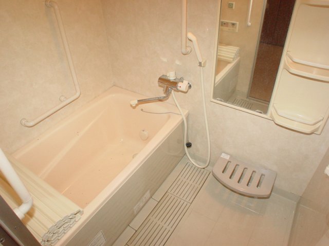 バス・シャワールーム　バス