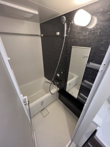 バス・シャワールーム　リヴェント難波サウス　浴室