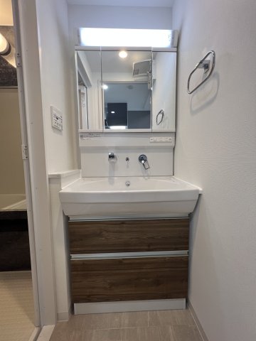 洗面設備　リヴェント難波サウス　独立洗面台