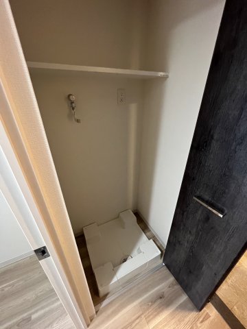 収納　リヴェント難波サウス　ウォークインクローゼット