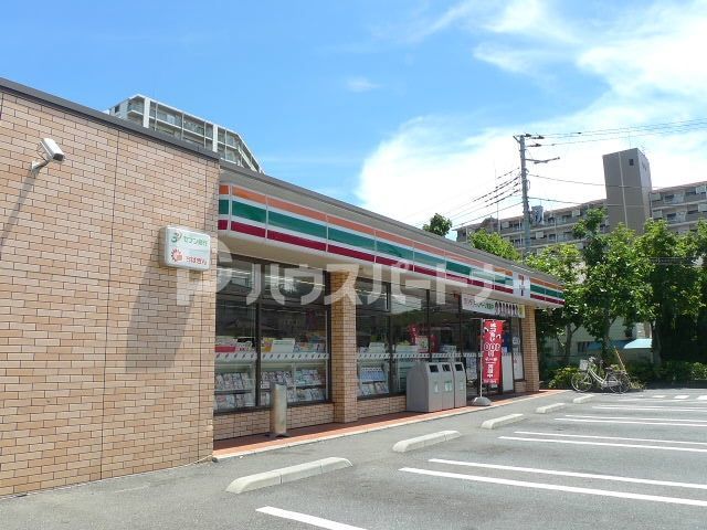 コンビニ　セブンイレブン我孫子３丁目店（コンビニ）まで800m