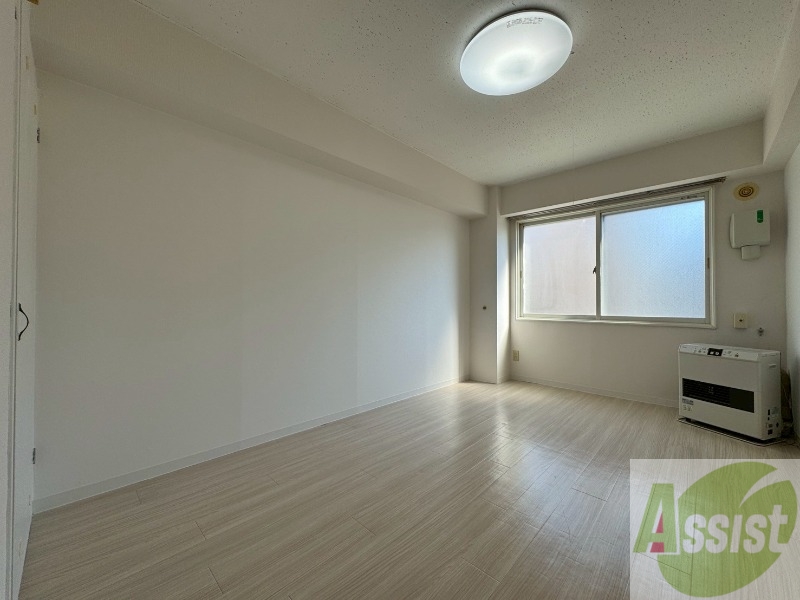 居室・リビング　広くてキレイなお部屋が広がっていて、充実した生活が送れそう。
