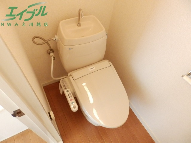 トイレ　別部屋同型タイプ写真です。