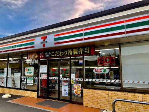 コンビニ　セブンイレブン 倉敷宮前店（コンビニ）まで758m