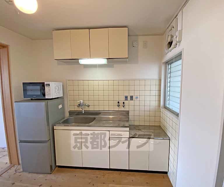 キッチン　収納たっぷりのキッチンです。