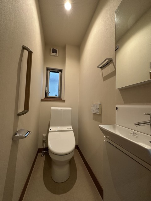 トイレ　１階　トイレ