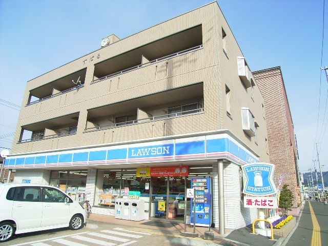 コンビニ　ローソン 高知栄田町店（コンビニ）まで155m