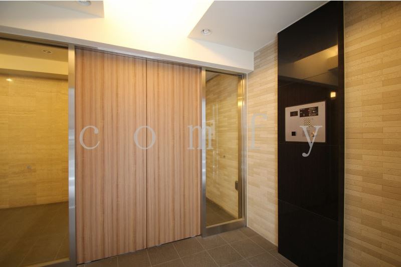 エントランス　オートロック完備