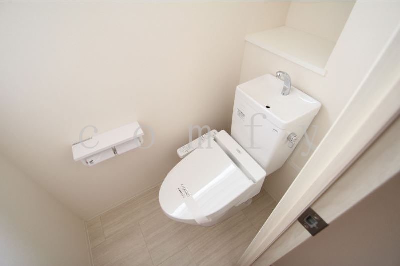 トイレ　ウォシュレット完備