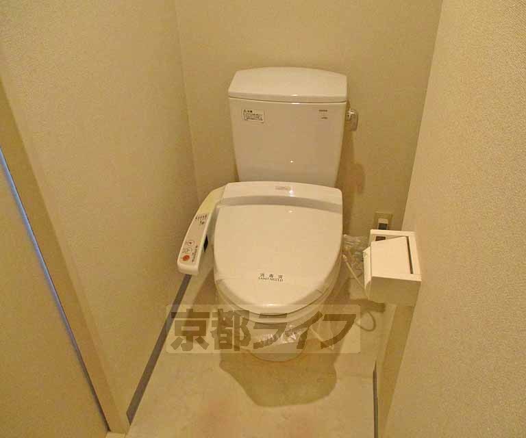 トイレ　ウォシュレット付トイレです。