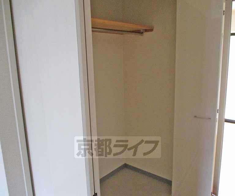 収納　冷蔵庫を置くスペースです。