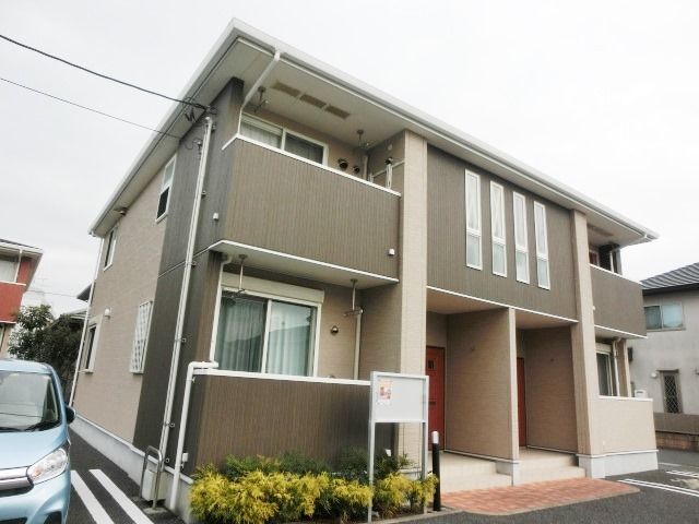 建物外観　2010年完成のキレイな物件です♪