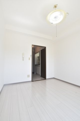 その他部屋・スペース　同物件、別部屋のお写真となります。ご参考までにご覧ください。